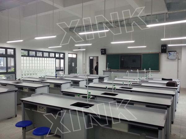 <a href='http://m.ombuyer.com/chanpin/53-1.html' target='1' style='font-size:18px; font-weight:bold; color:#000000;'>科學(xué)實驗室</a>