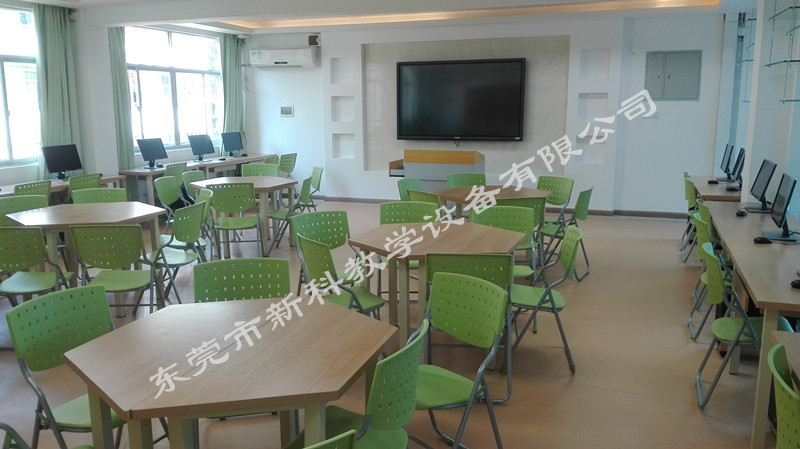 <a href='http://m.ombuyer.com' target='1' style='font-size:14px; font-weight:bold; color:#0080ff;'>創(chuàng)客實(shí)驗(yàn)室</a>