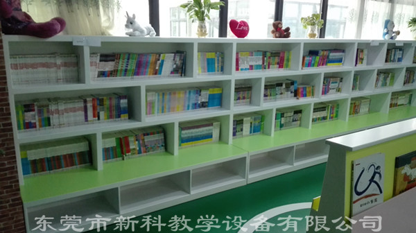 <a href='http://m.ombuyer.com/chanpin/110-1.html' target='1' style='font-size:18px; font-weight:bold; color:#000000;'>圖書閱覽室</a>4