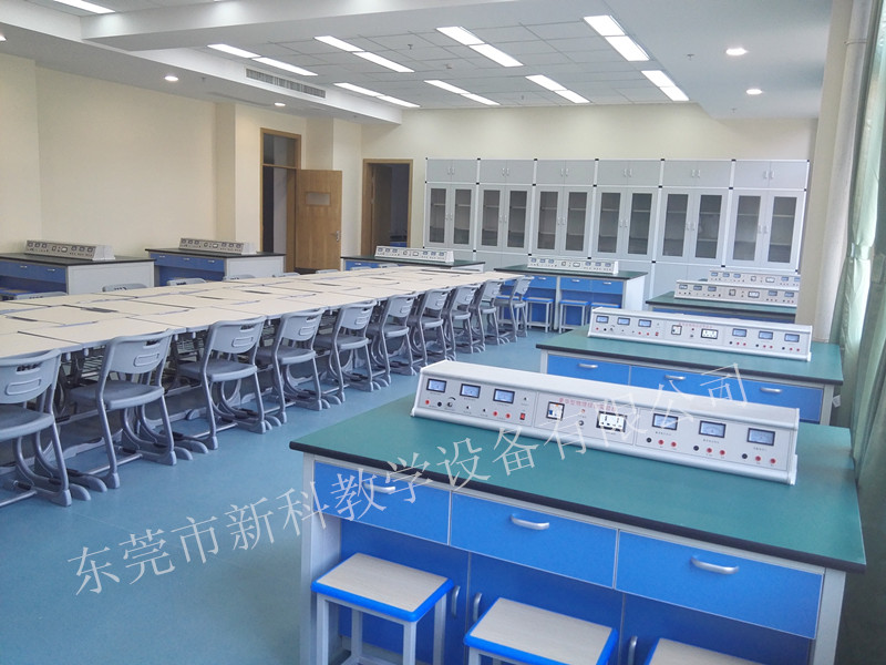 <a href='http://m.ombuyer.com/' target='1' style='font-size:14px; font-weight:bold; color:#0080ff;'>物理實(shí)驗(yàn)室</a>教室