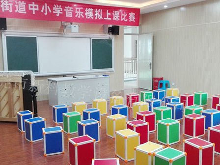 <a href='http://m.ombuyer.com/chanpin/58-1.html' target='1' style='font-size:18px; font-weight:bold; color:#000000;'>音樂功能室</a>