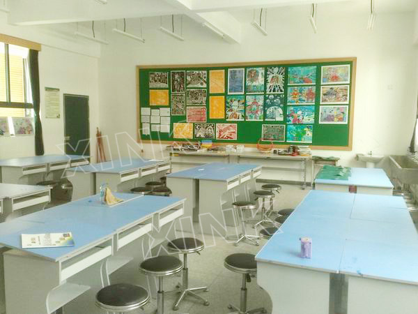 <a href='http://m.ombuyer.com/chanpin/56-1.html' target='1' style='font-size:18px; font-weight:bold; color:#000000;'>美術(shù)功能室</a>