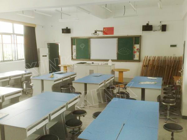 <a href='http://m.ombuyer.com/chanpin/56-1.html' target='1' style='font-size:18px; font-weight:bold; color:#000000;'>美術(shù)功能室</a>2