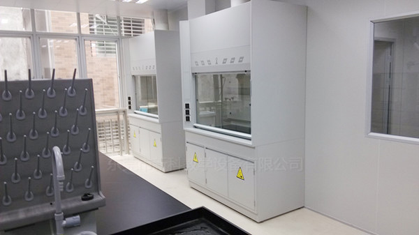 <a href='http://m.ombuyer.com/products/62-1.html' target='1' style='font-size:18px; font-weight:bold; color:#000000;'>實(shí)驗(yàn)室通風(fēng)柜</a>案例